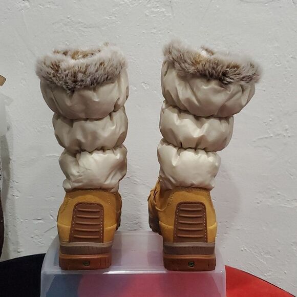 Timberland Mount Holly Duck Boots - Suede Lace Up Puffer Boots in Tan Size 8 - Picture 5 of 16